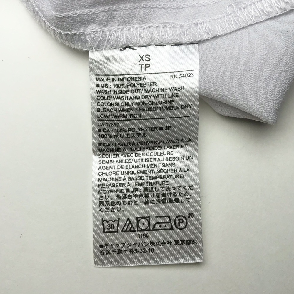Banana Republic Factory Ruffle Cap Sleeve Top - Picture 6 of 8